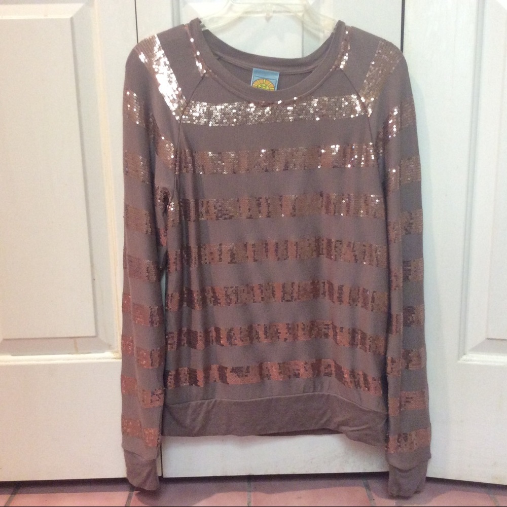 Shiny long  sleeve polo.